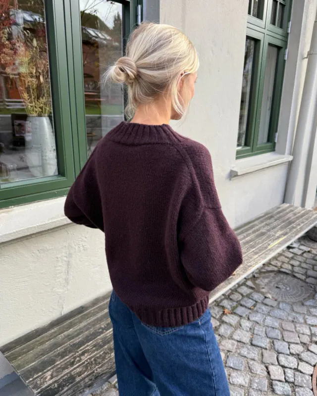 PetiteKnit Hanna Sweater V-neck